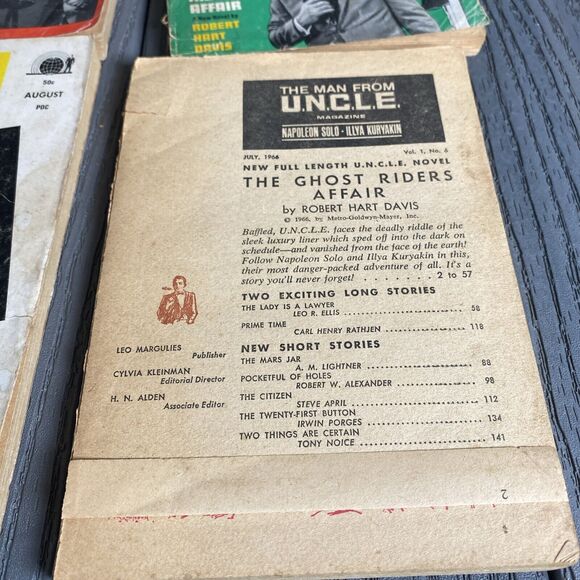 THE MAN FROM UNCLE/U.N.C.L.E. MAGAZINE Issue Vol 4.1, 2.5 + 1.4/ 1.6(Damaged) - Picture 8 of 13